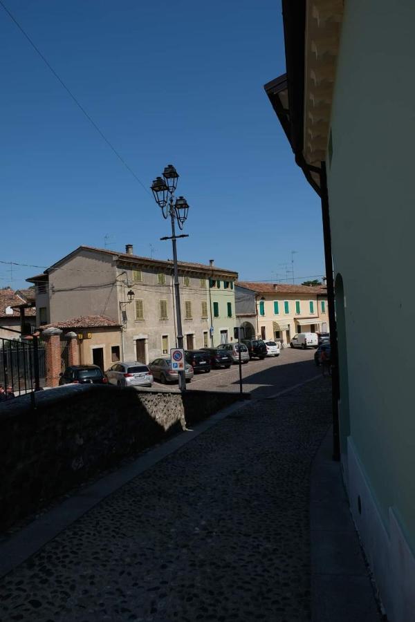 La Casa Dei Ciclisti Apartment Ponti sul Mincio Luaran gambar